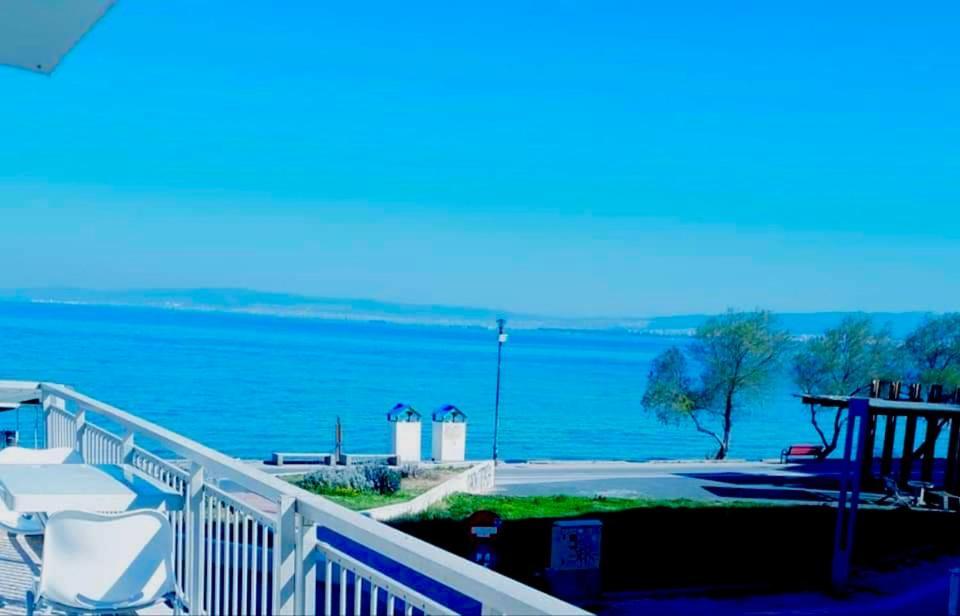 Sun Sea No 3 Leilighet Peraía Eksteriør bilde
